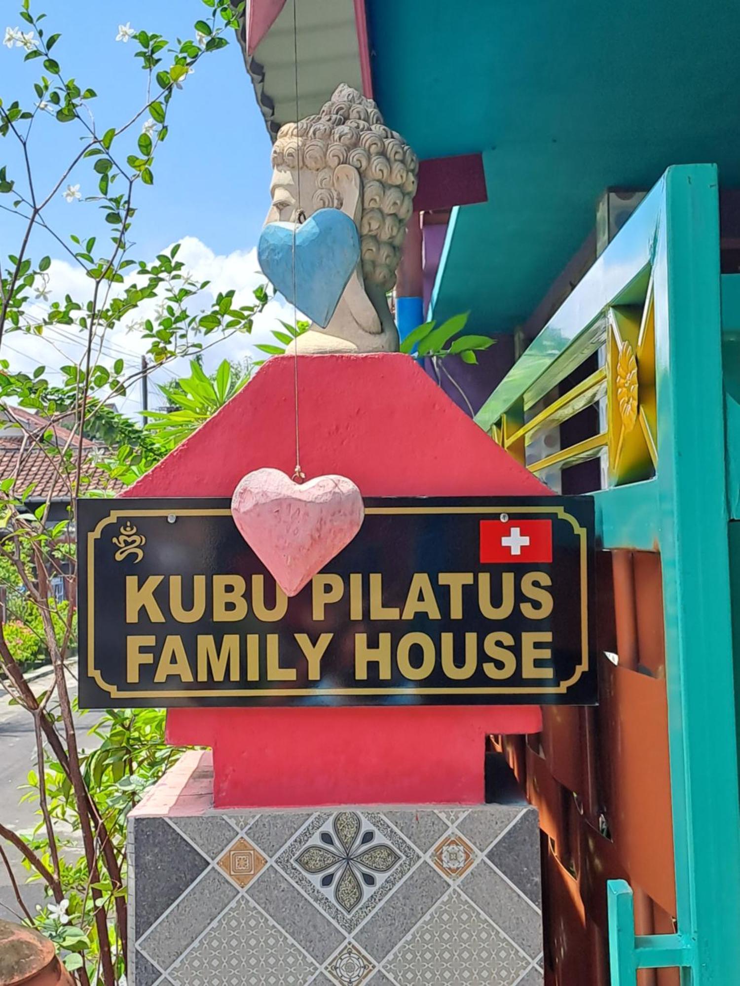 TjakranegaraKubu Pilatus - Family House Lombok别墅 外观 照片